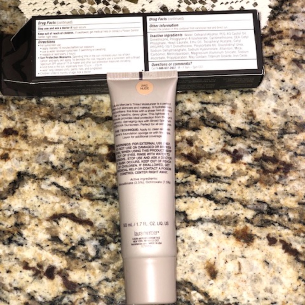 ✨HP✨LAURA MERCIER Tinted Moisturizer BS-SPF 20 - Picture 5 of 7